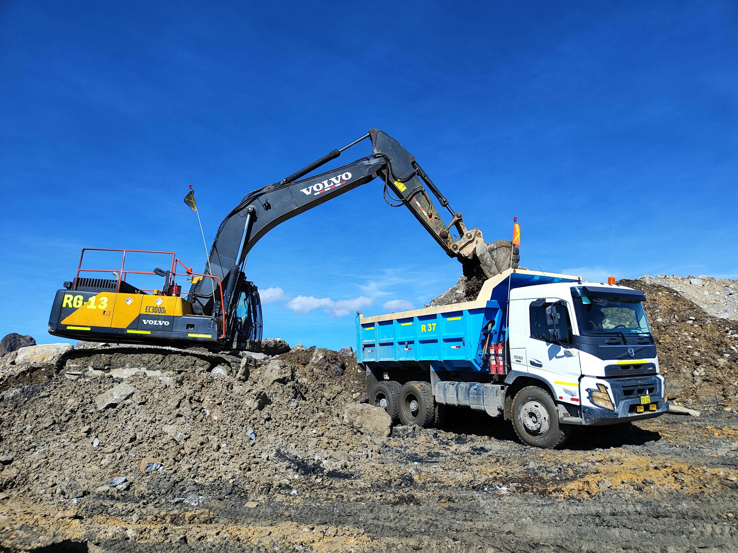 Earthmoving & Hauling